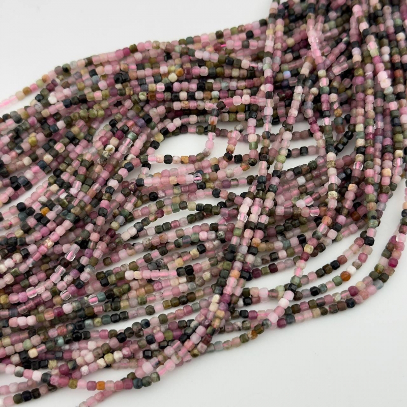 Бусины Турмалин АА граненый кубик размер  2,2мм