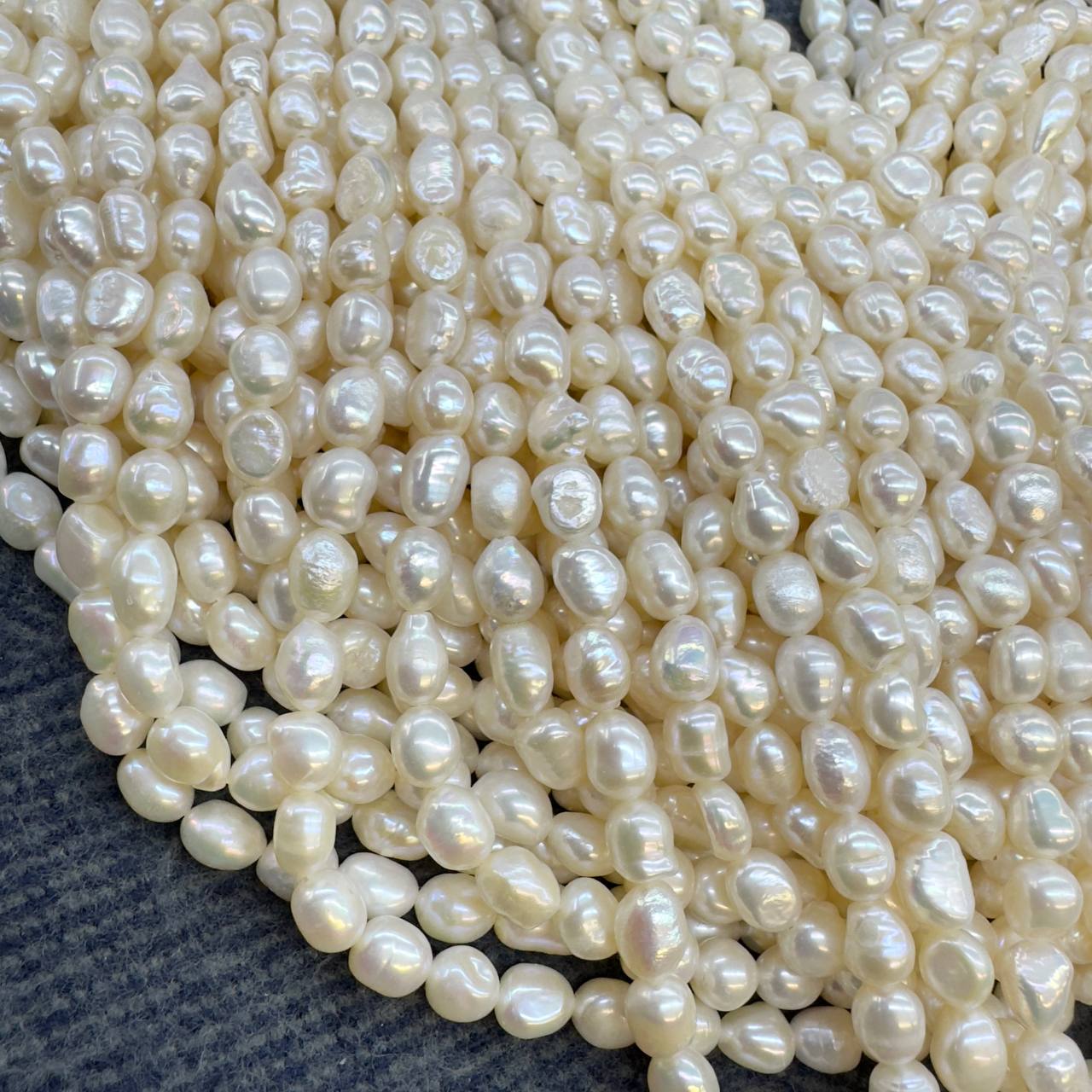 Жемчуг АА культивированный размер 6*7мм