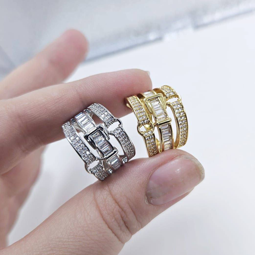 Кольцо безразмерное с фианитами размер 20*15мм цвет серебро